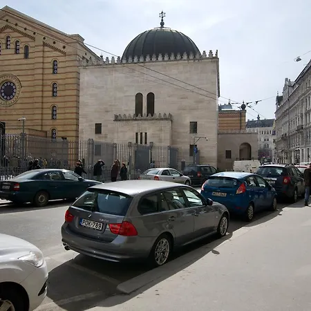 Standard By Hi5 - Wesselenyi 8 Budapest