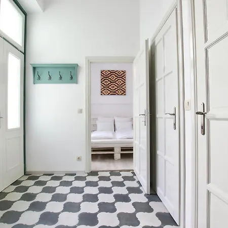 Apartment Standard By Hi5 - Wesselenyi 8 *