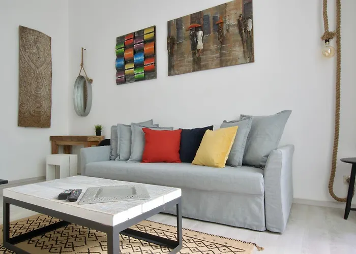 Standard By Hi5 - Wesselenyi 8 *